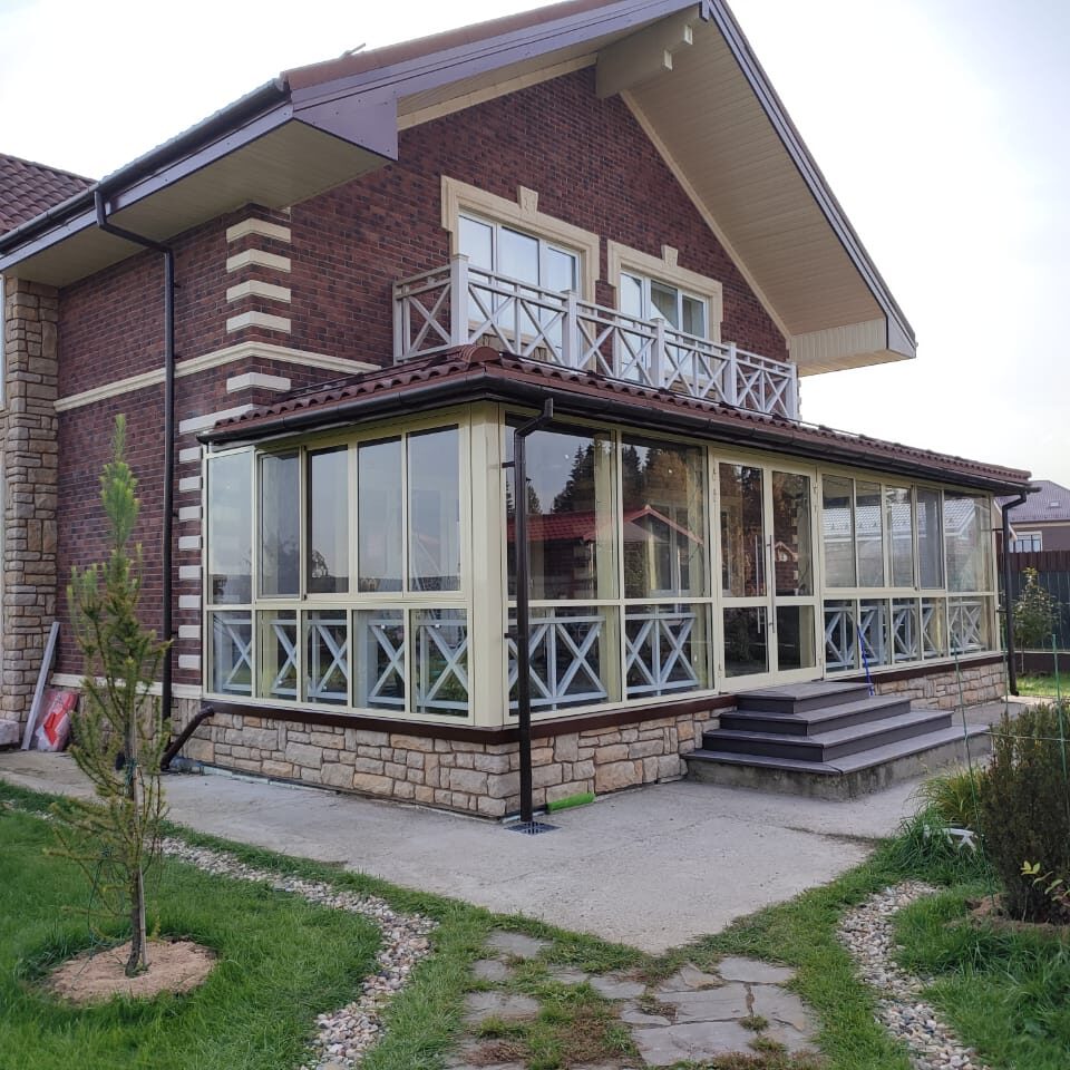 преимущества безрамного остекления