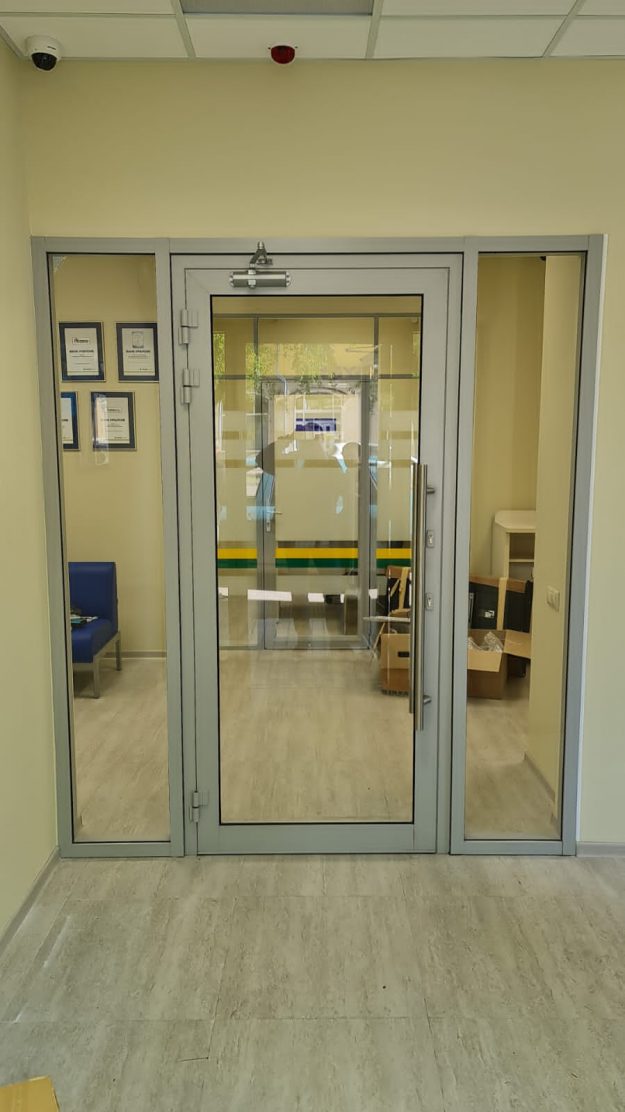 межкомнатные алюминиевые двери